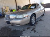 Lincoln Town Car Signature Limited 2LNHM82V98X643213 снимка