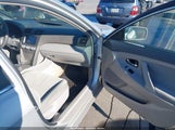 Toyota Camry Le 4T1BE46K19U403173 снимка