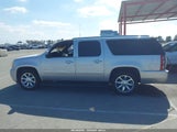 GMC Yukon Xl  Denali 1GKUKMEF1AR215890 снимка
