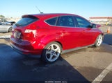 Ford Focus Titanium 1FADP3N27EL247939 fotografie