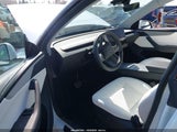 Tesla Model Y Long Range Dual Motor All-Wheel Drive/Long Range Launch Series 7SAYGDEE7TF348543 fotografie
