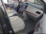 Toyota Sienna Xle V6 8 Passenger 5TDYK3DC5CS277859 fotografie