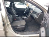 Chevrolet Malibu 1Lt 1G11C5SL1FF110490 снимка