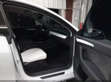 Tesla Model Y Performance Dual Motor All-Wheel Drive 7SAYGDEF8NF543398 fotografie