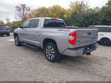 Toyota Tundra Limited 5.7L V8 5TFHW5F18JX765657 fotografie