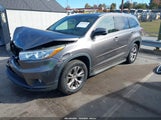 Toyota Highlander Xle V6 5TDKKRFH2FS062638 снимка