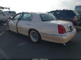 Lincoln Town Car Cartier 1LNFM83W3WY695254 fotografie