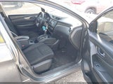 Nissan Rogue Sport S JN1BJ1CP5KW210858 снимка