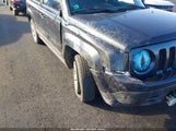Jeep Patriot Latitude 1C4NJRFB8ED761827 снимка
