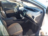 Toyota Prius Two JTDKBRFUXH3055700 снимка
