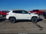 Jeep Compass Upland Edition 4X4 3C4NJDAB9KT807942 снимка