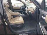 Toyota Tundra Limited 5.7L V8 5TFHW5F1XHX599457 fotografie