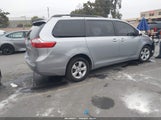 Toyota Sienna Le 8 Passenger 5TDKZ3DC3HS875120 снимка