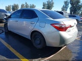 Toyota Corolla Le 5YFBURHE9FP272398 снимка