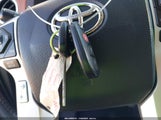 Toyota Tundra  5.7L V8 5TFGW5F10GX209704 photo