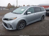 Toyota Sienna Se 8 Passenger 5TDXZ3DC6KS966704 photo