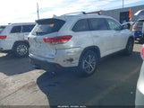 Toyota Highlander Xle 5TDJZRFH4KS932925 снимка