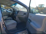 Toyota Sienna Le V6 5TDKK3DCXBS081808 снимка