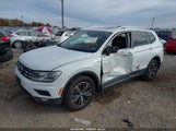 Volkswagen Tiguan 3VV2B7AXXJM052808 снимка