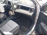 Toyota Rav4 Le JTMZFREV8FD057319 снимка