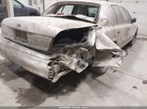 Ford Crown Victoria Lx 2FAFP74W44X137372 снимка