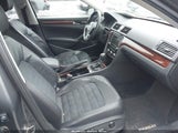 Volkswagen Passat 2.5L Sel Premium 1VWCP7A34CC103982 photo