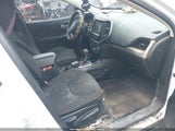 Jeep Cherokee Latitude 1C4PJLCB8GW189787 снимка