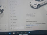 Tesla Model Y Awd/Long Range Dual Motor All-Wheel Drive 7SAYGDEE3PA195310 fotografie
