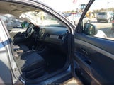 Mitsubishi Outlander Es JA4AD2A37GZ003300 снимка