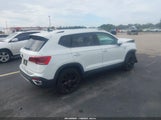 Volkswagen Taos 1.5T Se 3VVSX7B20RM009367 photo