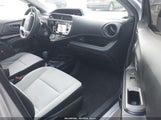 Toyota Prius C One JTDKDTB34F1113040 снимка