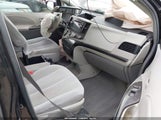 Toyota Sienna Le V6 5TDKK3DC8BS055367 снимка