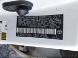Toyota Prius Two JTDKN3DU7D5673899 fotografie