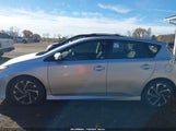 Toyota Corolla Im JTNKARJE5HJ549523 снимка