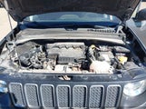 Jeep Renegade Latitude 4X4 ZACNJDB19PPP60641 photo