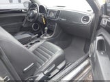 Volkswagen Beetle 2.0T Turbo 3VWVA7AT7CM630794 fotografie