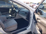 Toyota Camry Le 4T1BF1FK1CU568451 снимка