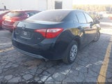 Toyota Corolla Le 5YFBURHE5JP813472 снимка