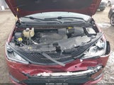 Chrysler Pacifica Touring L 2C4RC1BG3KR570095 снимка