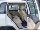 Volkswagen Tiguan S WVGBV7AXXGW585428 photo