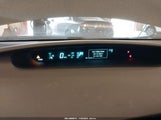 Toyota Prius Two JTDKN3DU8F0438587 снимка
