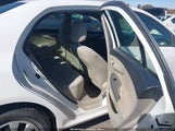 Toyota Corolla Le JTDBU4EE4BJ097225 снимка
