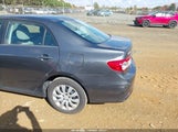 Toyota Corolla Le 2T1BU4EE3DC085839 fotografie