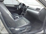 Volkswagen Passat 2.5L Se 1VWBP7A37DC122877 снимка