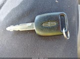 Lincoln Town Car Ultimate 1LNHM83W84Y609796 снимка