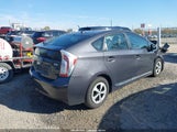 Toyota Prius Three JTDKN3DU5E1753582 снимка