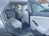 Hyundai Tucson Value KM8J33A25JU791404 снимка