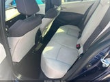 Toyota Corolla Le JTDEPRAE2LJ004212 снимка