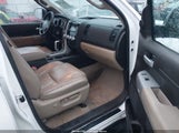 Toyota Tundra Limited 5.7L V8 5TFRV581X7X009616 fotografie