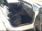 Volkswagen Golf Gti 2.0T Se 4-Door 3VW4T7AU7FM092147 photo